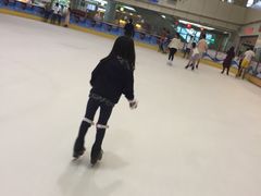 -正佳冰河湾真冰滑冰场