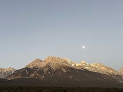 -玉龙雪山游客服务中心