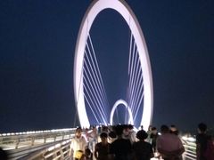 -南京眼步行桥