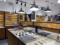-罗伯特眼镜·蔡司官方授权(罗湖国贸店)