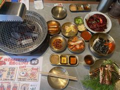 -草家酱蟹炭火烤肉店(珲春南路一店)