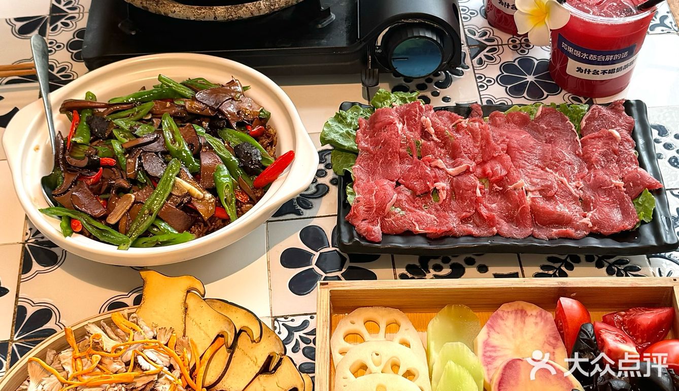 来云南一定要吃的…野生菌火锅🍲