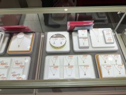 -世纪缘珠宝(济南品牌店)