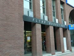 -外研书店(北京外国语大学西校区北外国际大厦店)