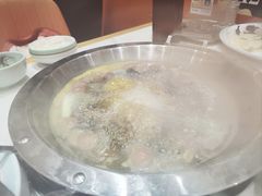 -撒拉人家.酸菜牦牛肉火锅