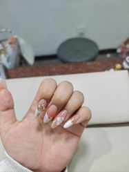 -晨·艺美甲美睫
