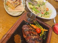 -西语炭烧牛排·西厨(石龙店)