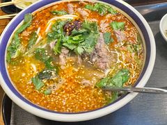 -云阿蛮云南生烫牛肉米线(奉贤路店)