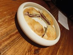 玫瑰鲜花饼-云海肴·汽锅鸡·云南代表菜(美罗城店)