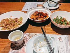 -黄泥岗·地道湖北菜(奥特莱斯店)