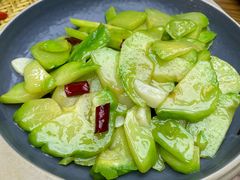 -云海肴·汽锅鸡·云南菜(天山百盛优客店)