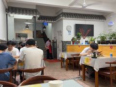 -芳芳餐厅(白沙路店)