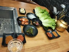 -肉甲韩国木炭烤肉(新壹街1店)