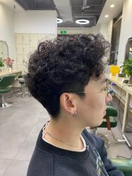 -悦·臻时美发沙龙