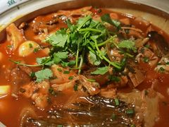 -魏铭鱼头捞饭(晋阳路店)