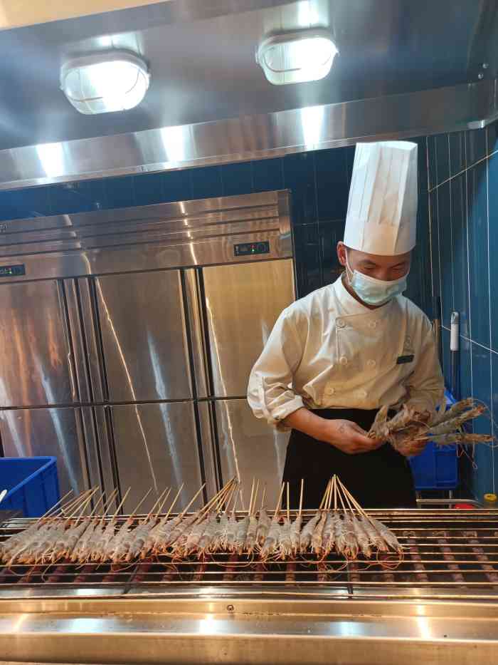 禾斗海鲜自助(市南银座店)-"月底请员工聚餐,找到这家大众点评热门榜