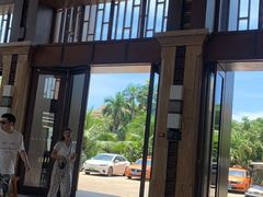 -三亚湾海居铂尔曼度假酒店