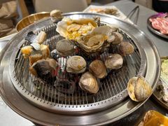 -围炉肉舍•炭烤活鳗•丹东海鲜烤肉(步行街店)