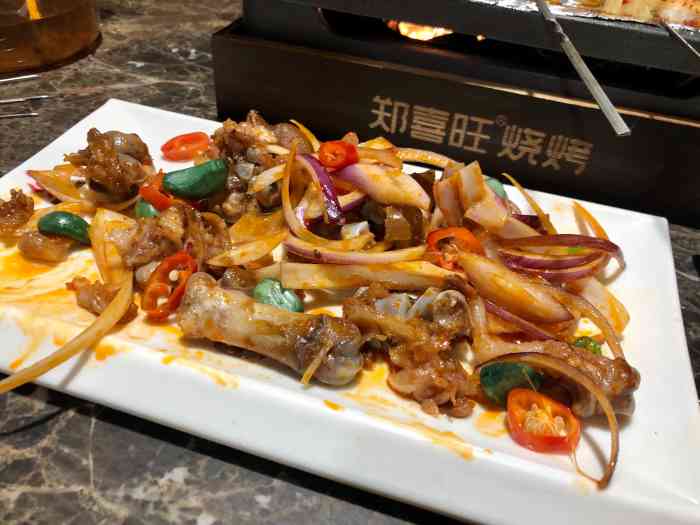 郑喜旺烧烤(福元路店)-"这两年新密烧烤真的不是一般的火～这家也是.