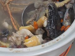 甲鱼鸡子牛鞭煲-聚味罗记大排檔·烧烤·鲜鱼杂·甲鱼煲(科学馆店)
