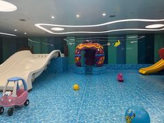 -Swim斯卫姆国际儿童游泳中心(红博中央公园店)