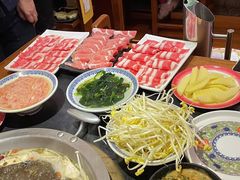 -沸炉重庆老火锅(军事博物馆店)