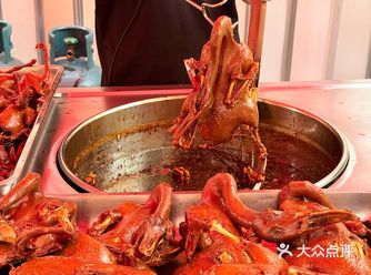 为了这口卤鸭，减肥明天再说