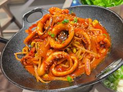 -蚂蚁洞·烤肉大营地(上海静安大悦城店)