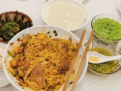 -李与白包子铺(桐梓林店)