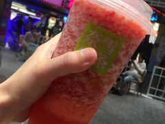 霸气冰淇淋草莓-奈雪的茶(湖滨银泰in77C区PRO店)