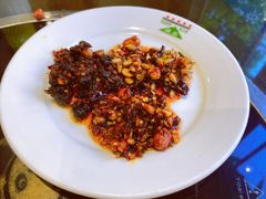 特色手工辣酱-隆源山寨土菜馆