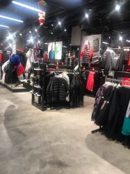 -adidas(德基广场店)