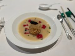 黑鱼子酥脆流心蛋配花胶蓝子鱼汁-誉珑轩