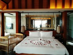 -三亚湾海居铂尔曼度假酒店