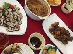 -侬佳蒸菜馆(听潮店)