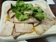 -亮亮面馆(经六路店)