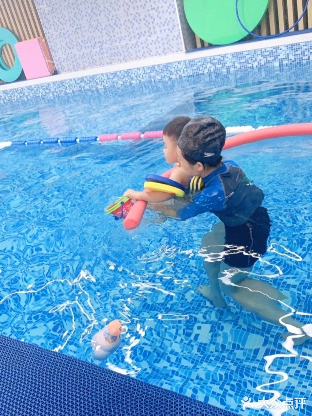 宝宝游泳更健康