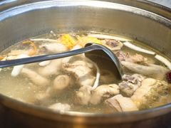 -喃喃椰·糟粕醋·椰子鸡火锅(七堡花园店)