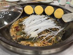 -屯老二农家铁锅炖·行业领军者(梅江店)