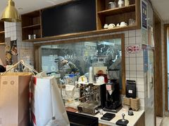 -沁屋面包店(人民东路店)