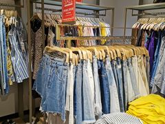 -URBAN REVIVO(北京斯普瑞斯奥特莱斯店)