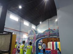 -嘿哟动霸CHUA·新潮玩运动娱乐中心·蹦床滑冰团建乐园