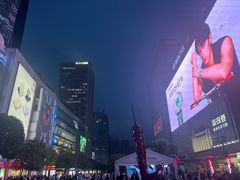 -观音桥步行街