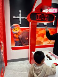 -乐高品牌旗舰店(人民广场店)
