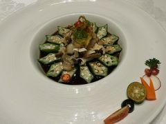 秋葵炝螺片-臻宝中餐厅·大连菜·海鲜·融合菜(大连一方城堡豪华精选酒店)