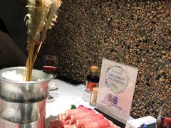 -泓炙颐凤鲜海鲜火锅料理(桐乡店)