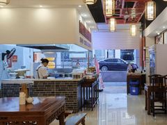 -鸿通城购物中心