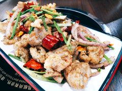 -虾弄弄海派小龙虾·牛羊蝎子火锅