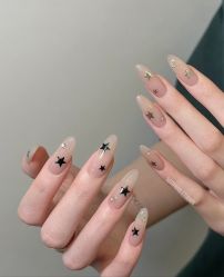 -七月美睫 美甲