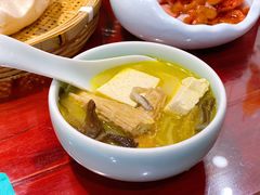 -窄巷子陕菜馆·地道陕西菜(粉巷店)